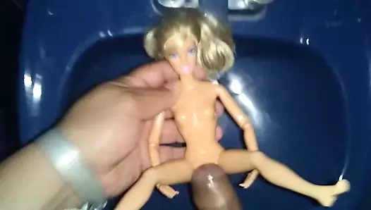 Barbie'ye saygı duruşu