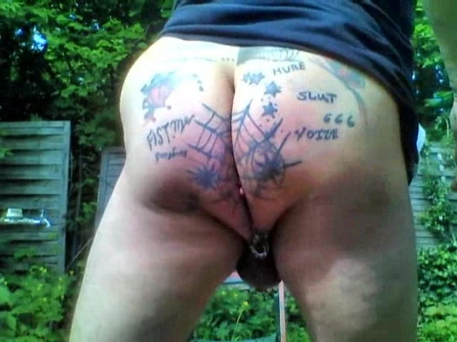 Tattooed XXL-Asshole in the public