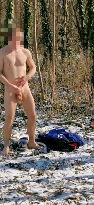 Naked public jerk off in the snow