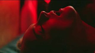 Sophie Turner - “沉重”