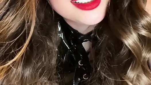 Smoking Leather Mistress Lends Out Her Favorite Toy