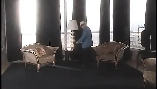 Шлюшке отсосали пизду и трахнули