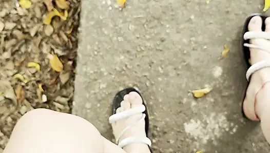 Colombian Girl Masturbates in Public on the Street