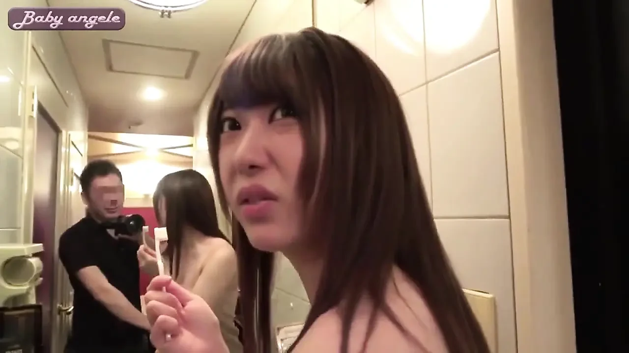 Admit It or I Won Ft Move - the Sweet-looking Girl Everyone Talks About