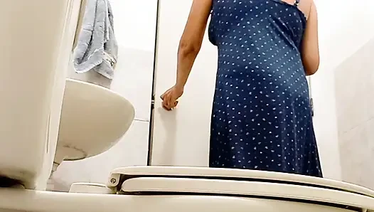 GÜZEL OLGUN KADıN GÜZEL KıLLı AMCıĞıNı GÖSTERIYOR