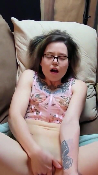 TEENY PUSSY STREACHED OUT. Resizing Teen Pussy | Clip 3