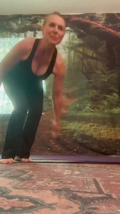 Mature Milf Seduces her young neighbour during a sexy yoga session