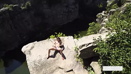 WILD PUBLIC FUCKING ON A HIGH CLIFF IN CANYON. MIA BANDINI