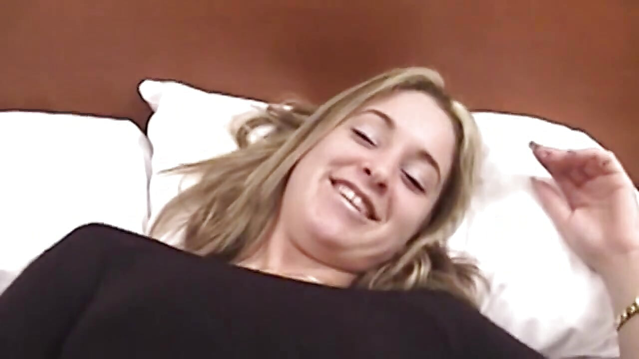 Blonde Babe Sucks Cock Then Takes It Doggystyle