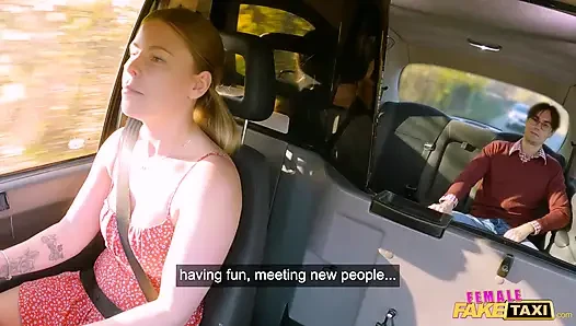Female Fake Taxi - горячий хардкорный секс шотландской крошки-блондинки Samantha Joiner с симпатичной застенчивой ботаничкой