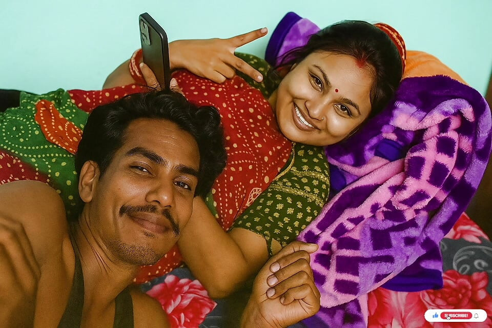 Indian Bangali Bhabhi New Couple Merried Injoy Indoor Bed Romance By -Snapchat143