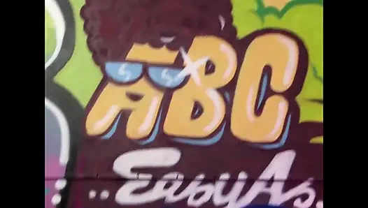 Wasit Meminta Time Out untuk Meniduri Cindy Behr Saat Dia Makan Charlie Monaco