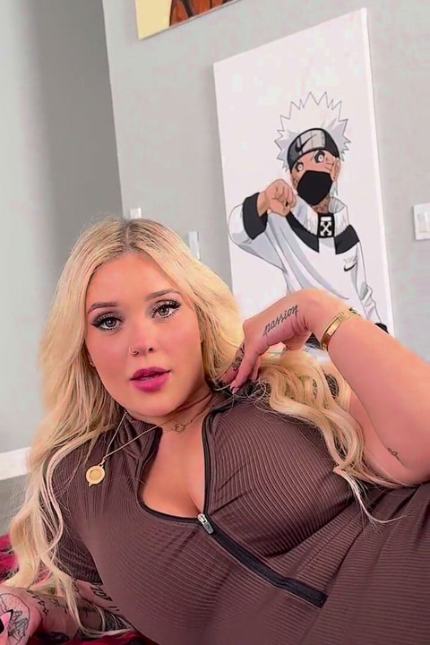 Tatted up Thic Big Booty Blonde Bombshell Step Sis Kali Roses Finally Gives up the Pussy