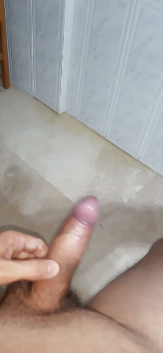 বাথরুমে খড়