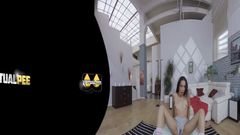 Amanda Estela is caught peeing her pants in virtual reality