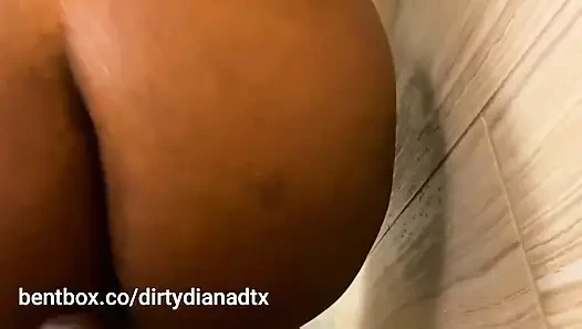 Sexy ebenholz, nasser arsch, dusch-fick-video