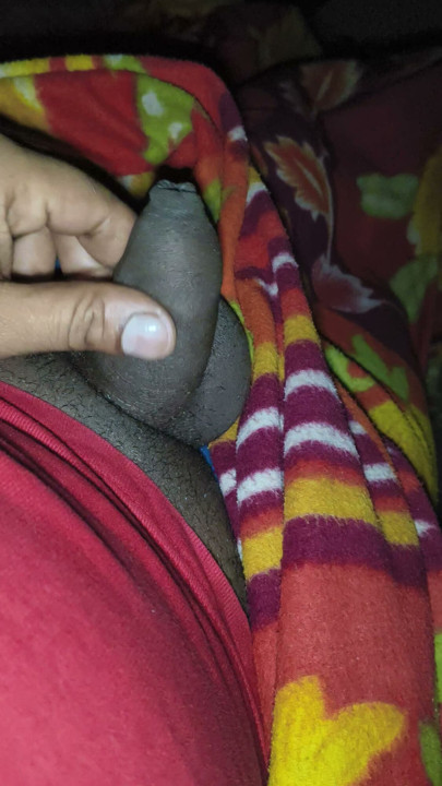 Bhabhi kai yaad mai muth mar rha hu