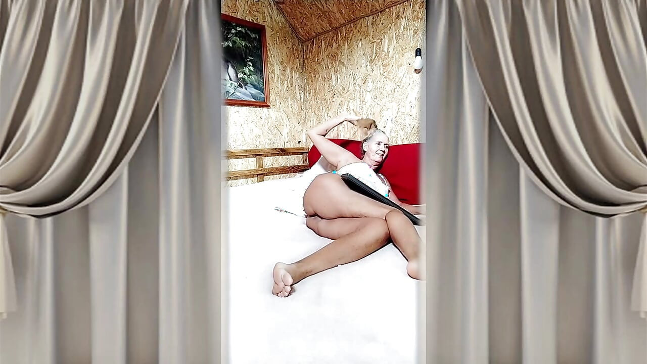 Hot Housewife Lukerya. Big Ass on a Big Bed.