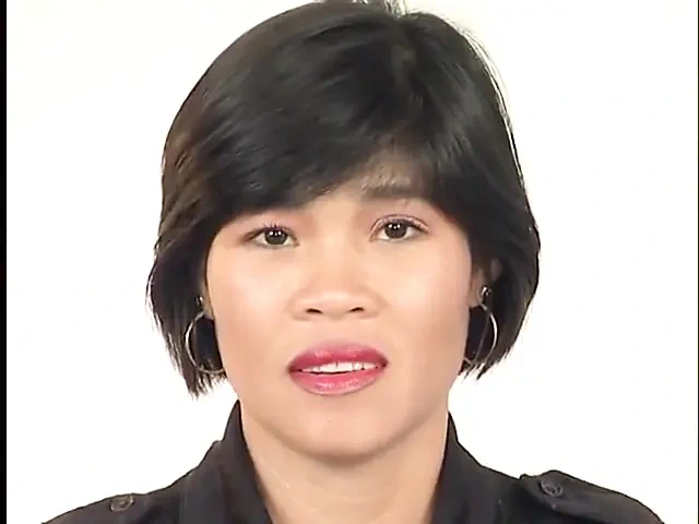 Asian chick toys her cunt and blows hard cock at the casting