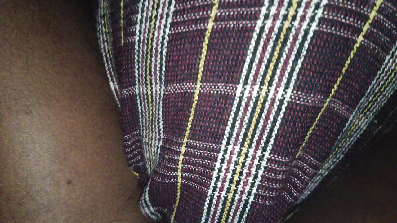 रात के समय छात्रावास का छात्र चुदाई कर रहा है