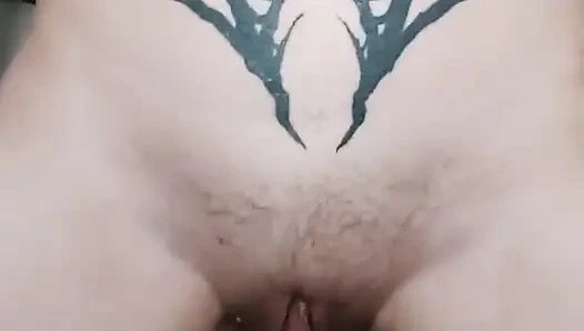 Моей игрушки недостаточно для моей жадной киски