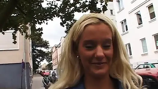 Blonde fingering her love hole