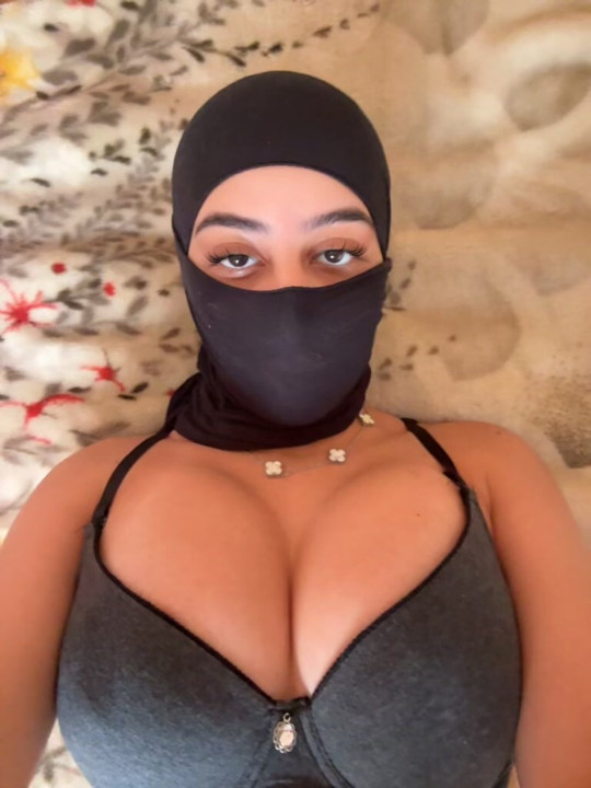 Arab Hijabi Goddess With Heavy Titties Letting Her Breasts Spill Out