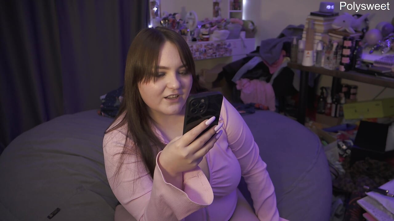 Histoire porno, féminisation d’un mari - elle finit en tapette finale (2I2) en russe