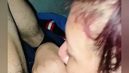 Пристрастилась к моей грязной голове