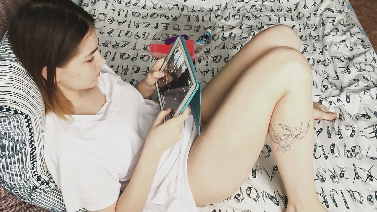 She Was Bored Playing Pubg and She Is Started Playing with Dildo - Moans!