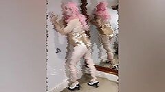 Royaume-Uni TV salope nottstvslut montage vidéo, tenues de salope sexy, bas de satin de PVC, maillot de bain en latex