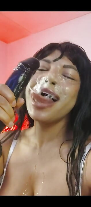 Ekstremno aljkavo duboko grlo