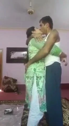 israeli sex at home with big ass mommy