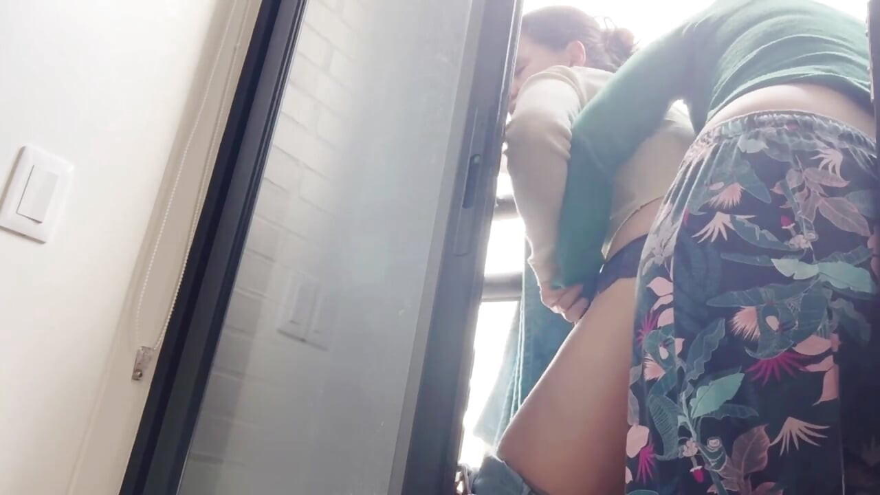 קראתי את הצ'אטים של החברה הכי טובה שלי והיא לסבית שבסוף מזיינת אותי