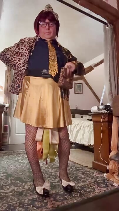 Dressed in a little gold skirt for an evening out