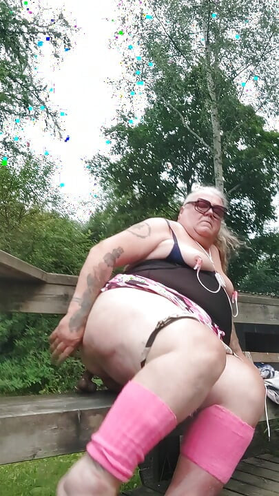 Summer 2026. GANGSTAZZ IS BACK SHOWING HUR CURVY BODY OUTDOORS