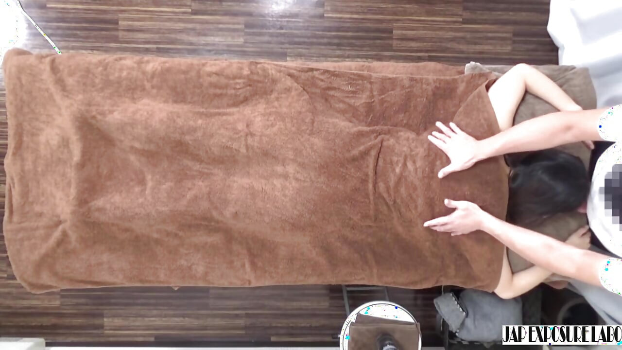 Elegant en mooi met een betoverende sfeer liep ze de winkel binnen, toegewijde alleenstaande moeder die elke dag haar best deed - 1