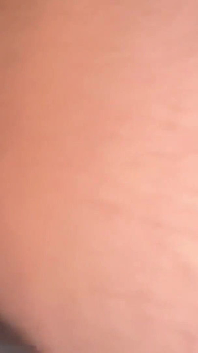 È lui a fare il lavoro. | Clip 2