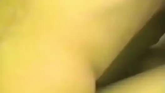 Cewek sange rambut cokelat ini dientot habis-habisan sampai dicrot di muka