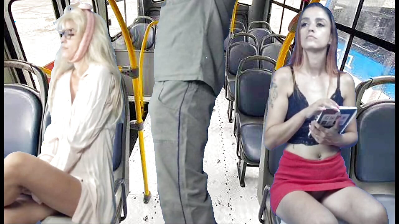 労働者がペニスを取り出し、バスで女性を押し込む