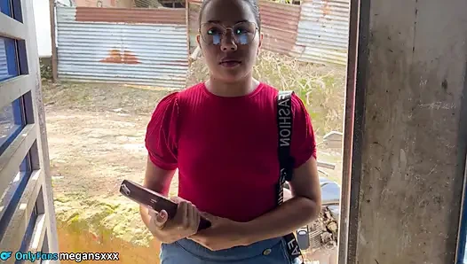 Atas nama Tuhan aku menempatkan penisku dalam pendeta