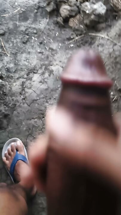 Huge size of semen coming out of one penis