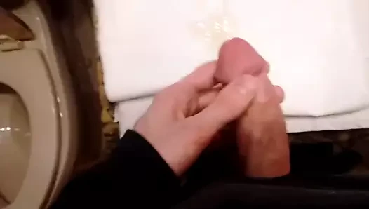 Banyoda mastürbasyon yapmak.