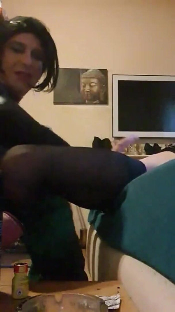 Thrilling moment from "Sexychantal zu Besuch bei Schwester S."