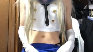 Japanse travestiet Nicola masturbeert in Shimakaze cosplay