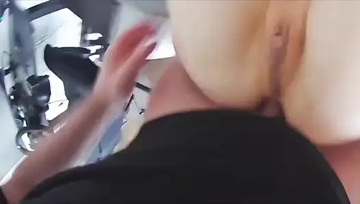 Evli kadın kocasını en iyi arkadaşıyla aldatıyor. Gerçek