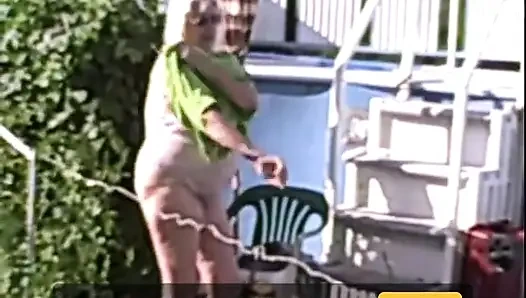 Oma im garten, kurze, aber süße umkleide