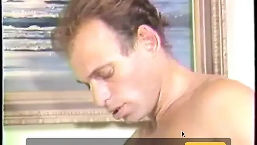 Si rambut merah masturbasi di tempat tidur dengan pisang dalam porno vintage