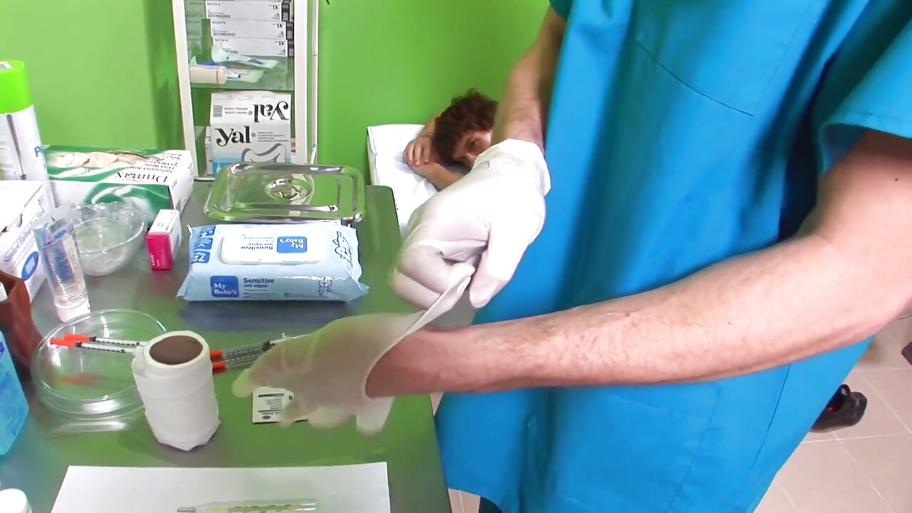 Exclusive video Bareback: Horny patient lets hot sexy doctor fuck her