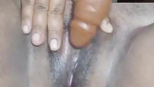 Today, Savita Bhabhi squirted during a video call sex her juicy pussy is incredibly hot.